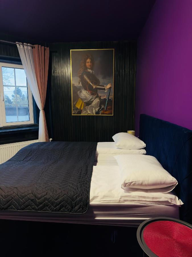 фото Broken bed hootel