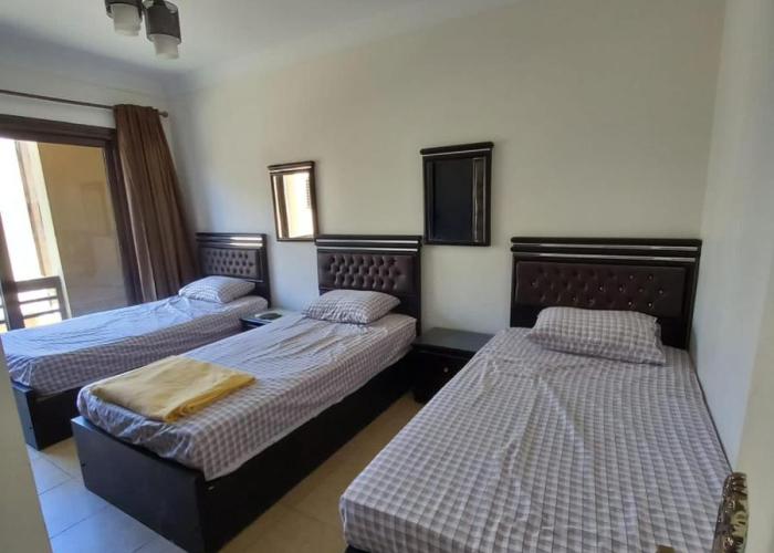 شالية بقرية بلو باى العين السخنة