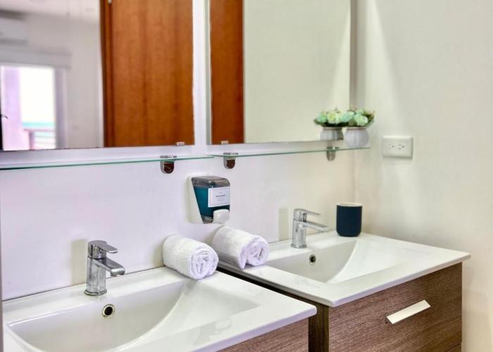 Habitación privada en Dixon Cove Roatan