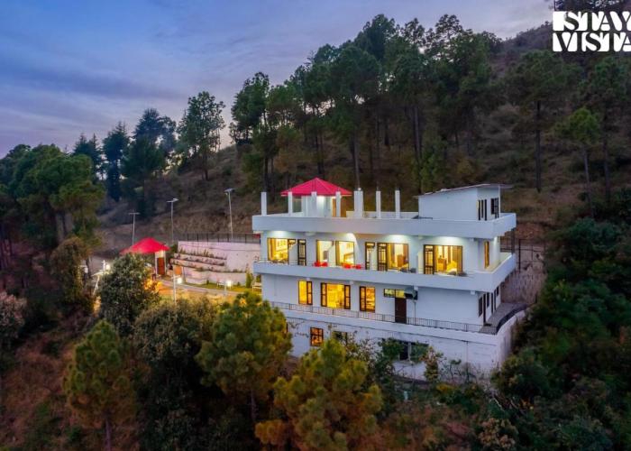 StayVista at The Hush Escape-Valley View 5BHK Luxury villa in Arki