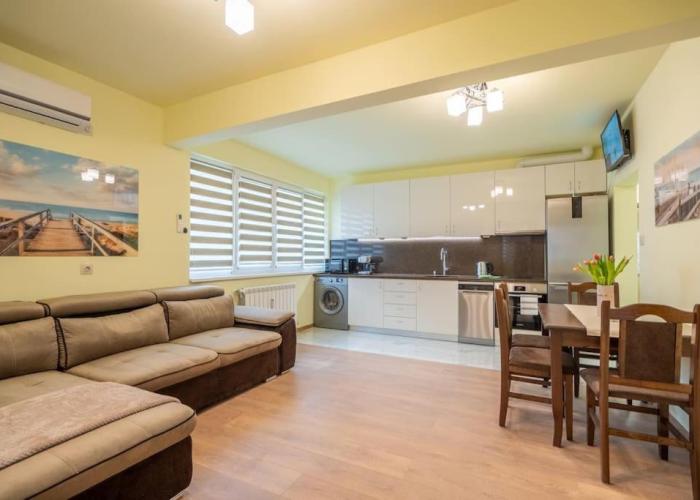 Top Location Central New & Spacious 3 BDR apt Medical Academy