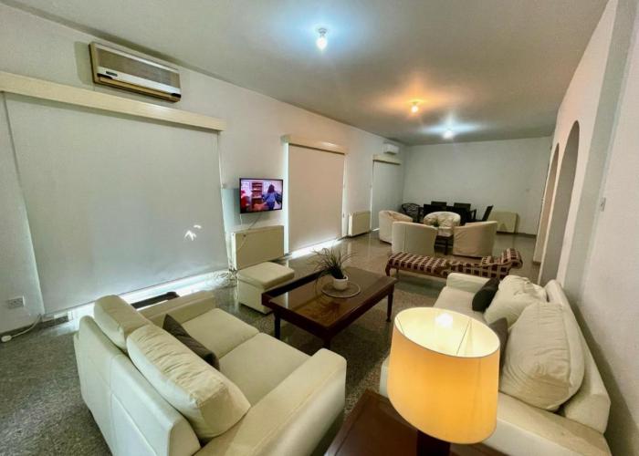 Platform 357 Gravias Spacious Apartment