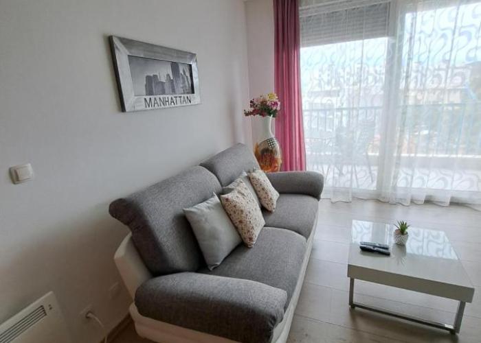 Apartment Holiday in Split, near the old town, three rooms, balcony, garage