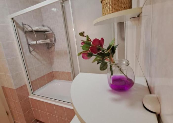 Apartment Holiday in Split, near the old town, three rooms, balcony, garage