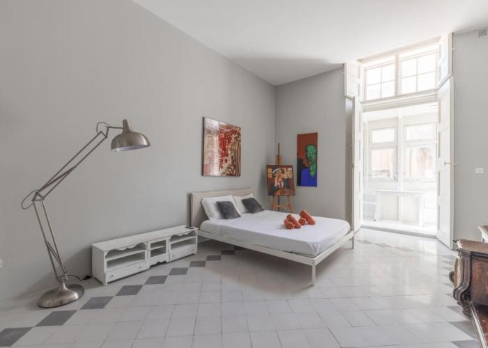 THE ARTIST'S LOFT
