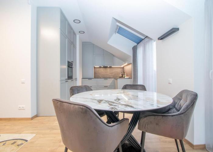 Newly Built Apartments With Parking, By Cohost