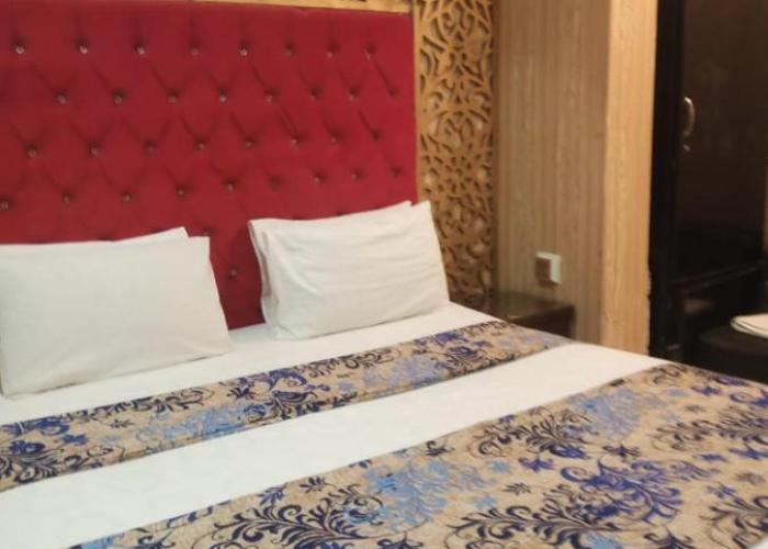 Glorious Guest House & Hotel
