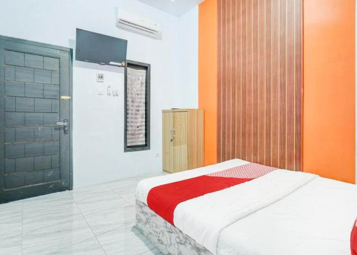 OYO 93900 Guest House Cinta Damai