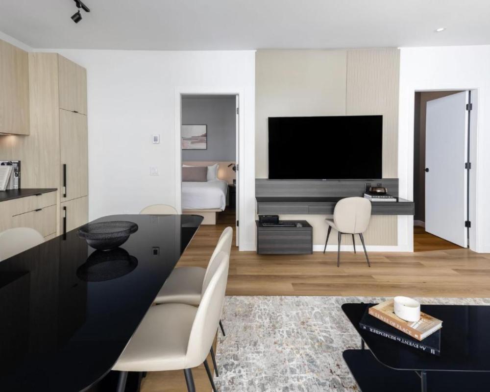 фото Smithe House