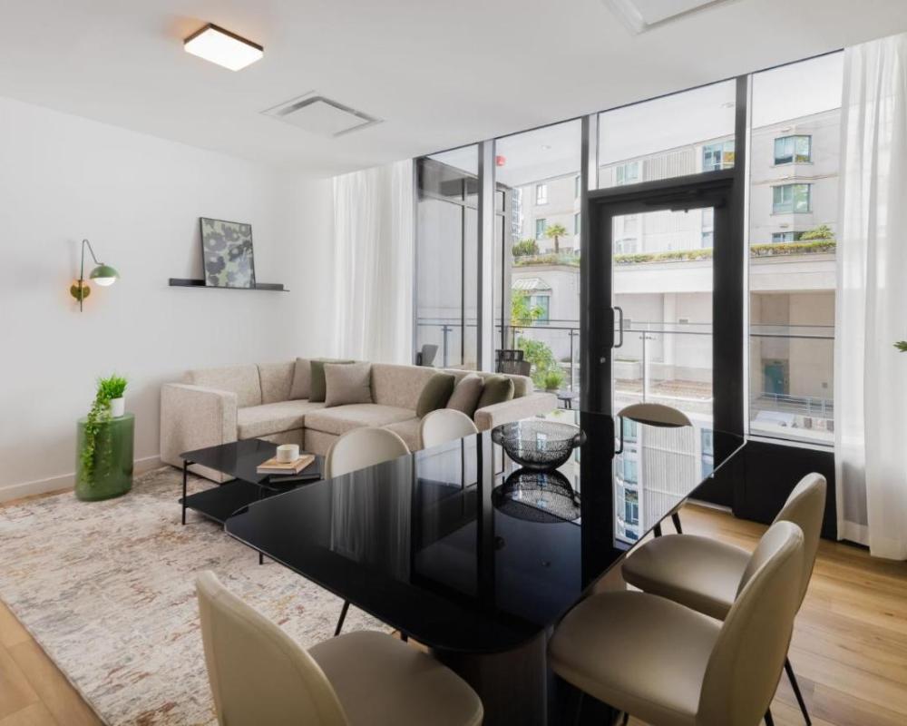 фото Smithe House