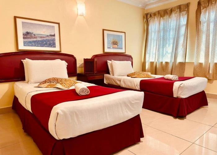 Carlton Hotel Seremban - Next to Terminal Bus Station