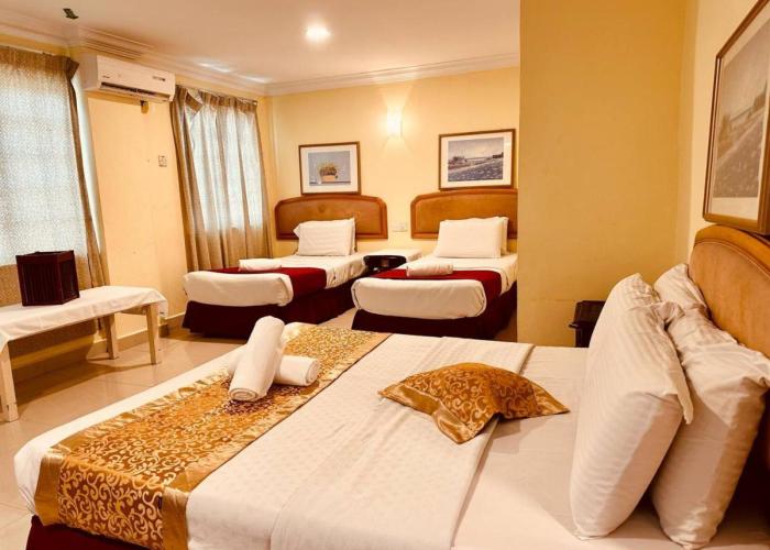 Carlton Hotel Seremban - Next to Terminal Bus Station