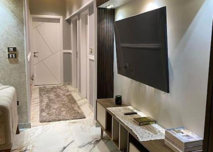 Apart with private garden in prime location