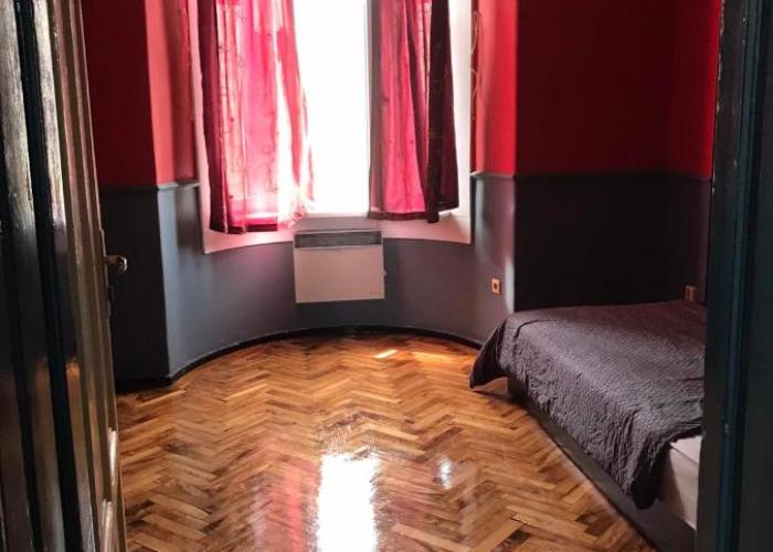 Hostel Red