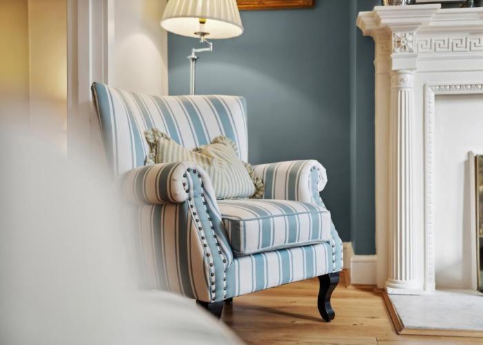 Stunning & Stylish 2 Bedrooms Property Retreat, Central Winchester, Chic & Spacious, Free On-Street Parking, Sleeps 6 - by Blue Puffin Stays