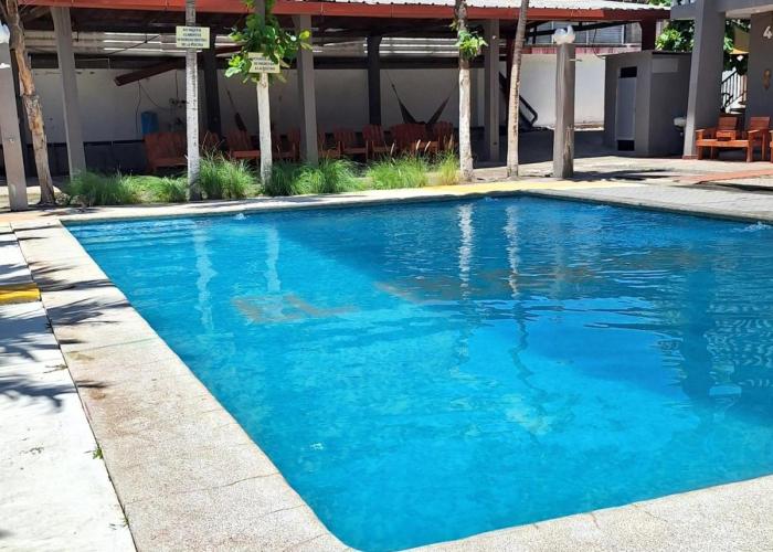Oasis Tropical en Playa Las Flores - Coastal Paradise Rentals