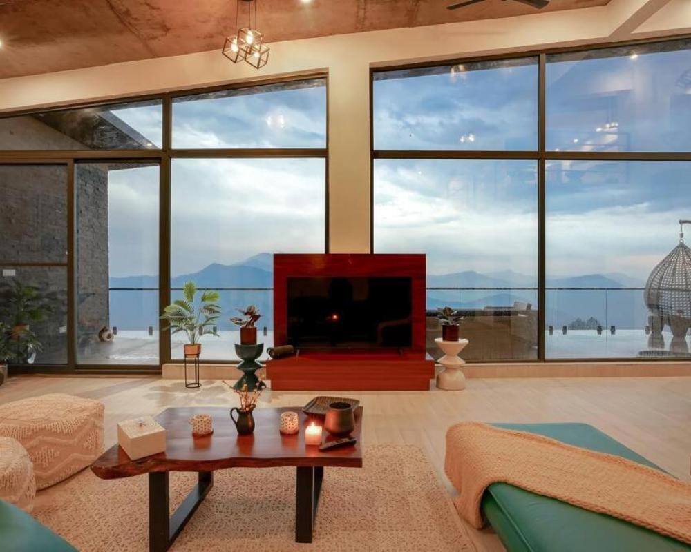 LaRiSa Mountains & Martini Villa