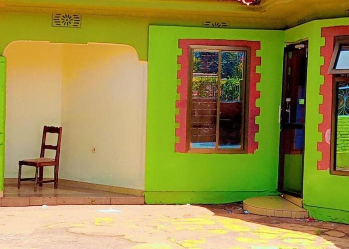 ATA Safaris Lodge - Hotels in Karatu