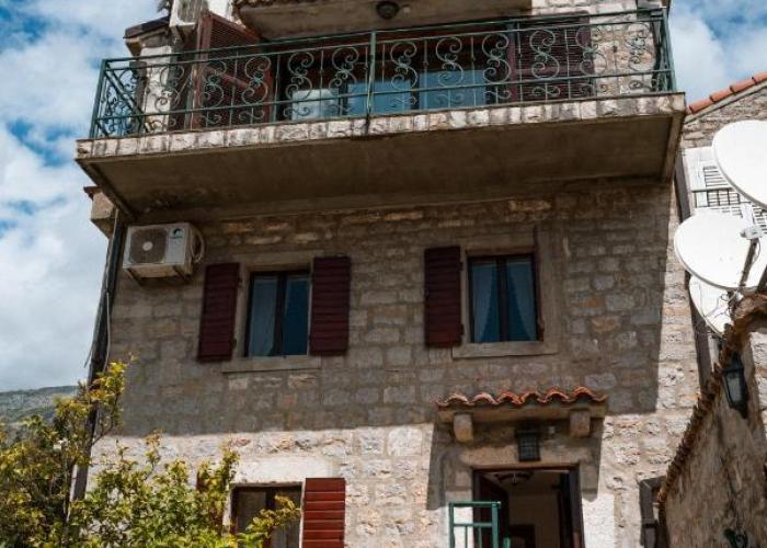 Historic Seafront Family Villa