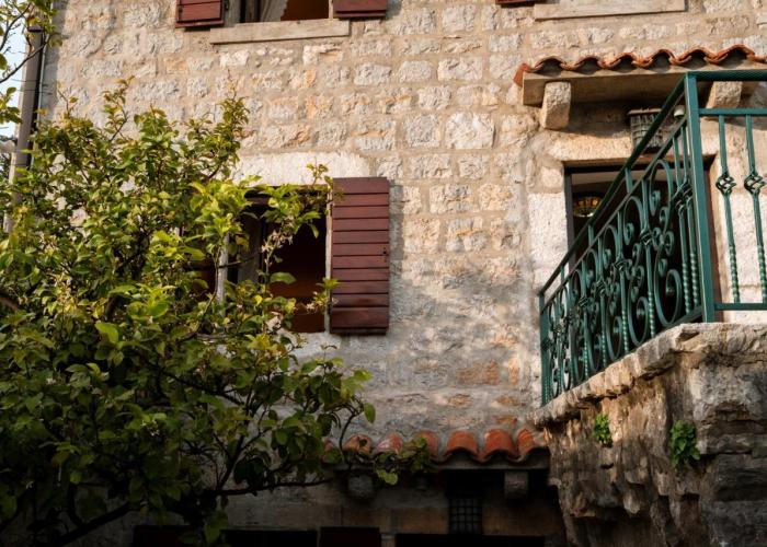 Historic Seafront Family Villa