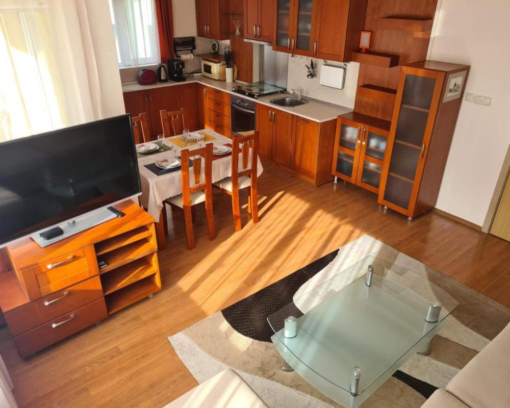фото Spacious 2 Bedroom Apartment