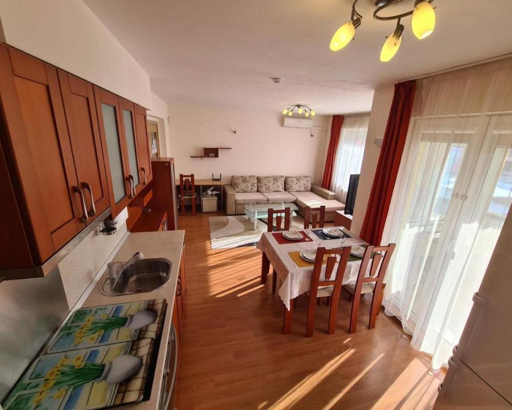 фото Spacious 2 Bedroom Apartment