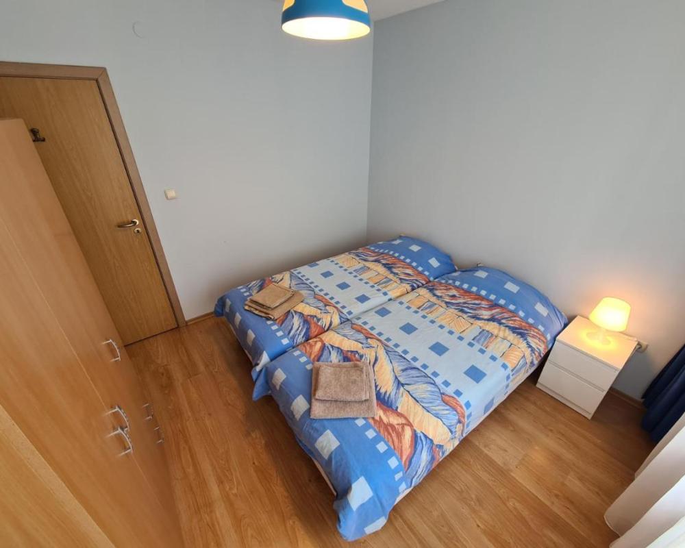 фото Spacious 2 Bedroom Apartment