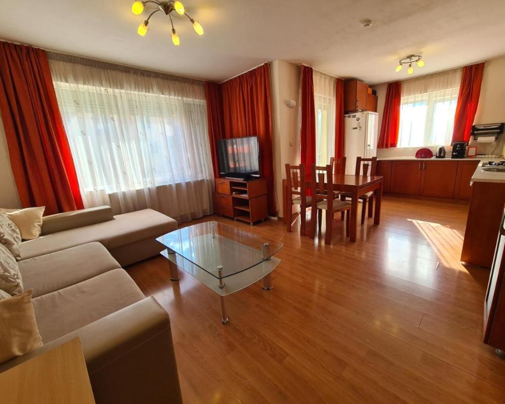 фото Spacious 2 Bedroom Apartment