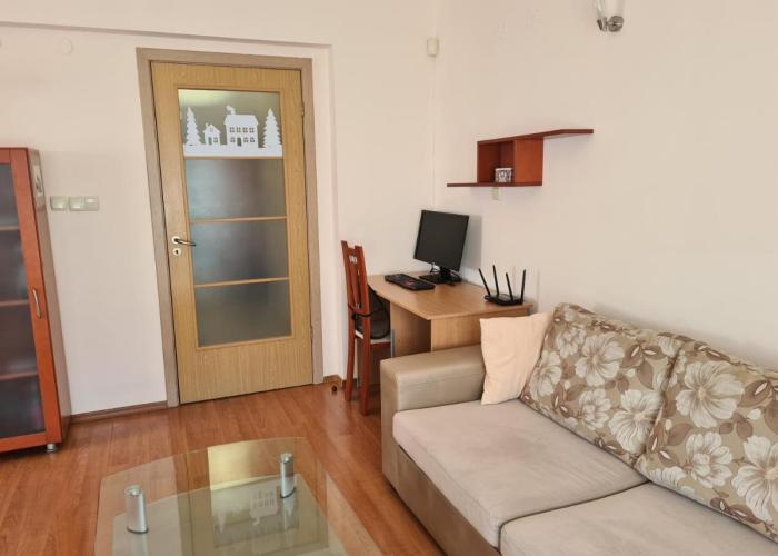 Spacious 2 Bedroom Apartment