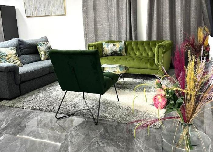 Luxury Apartment with Pool, McCarthy hill