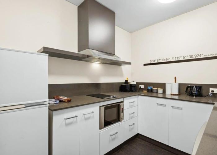 Spacious Holiday Apart on Hay St CBD