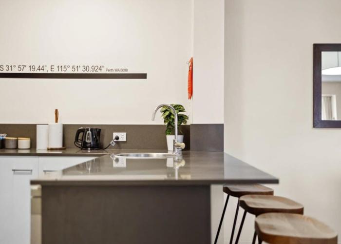 Spacious Holiday Apart on Hay St CBD