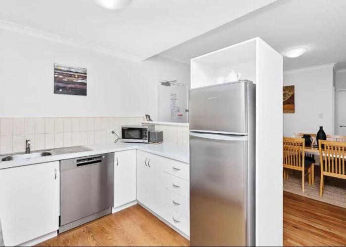 Executive Apt - 2BR 1BA w Parking