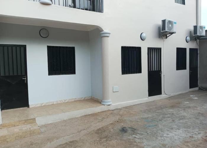 Chambre meublée extra confort à Yaoundé