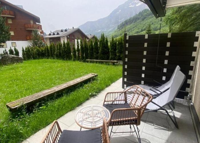 Studio magnifique avec terrasse spacieuse et jardin Loèche-les-Bains Vacances