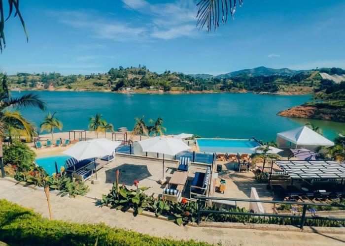 Viajero Guatapé Hostel & Lake Club