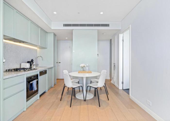 High level urban retreat in Macquarie Park