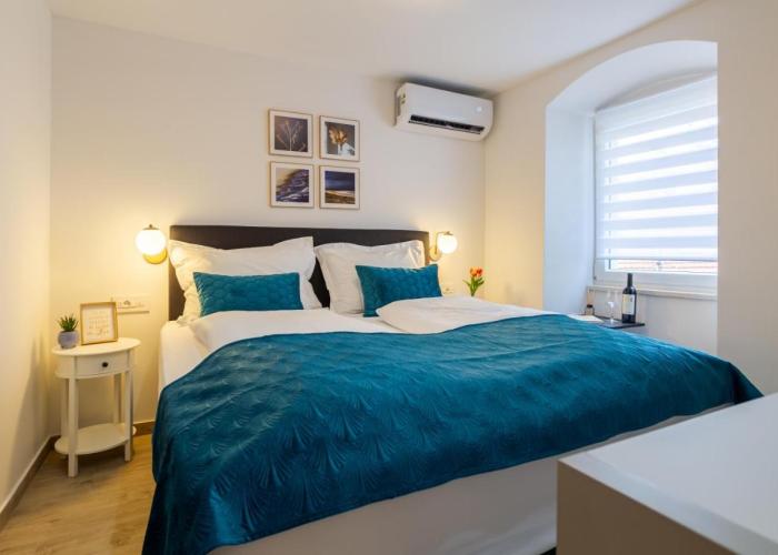 Luxury Lifestyle Rooms
