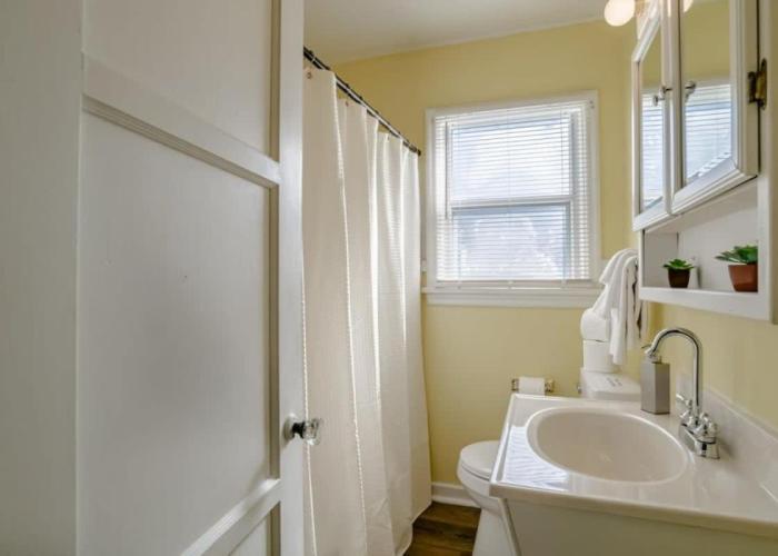 Close to Midtown & Parks - Little Blue