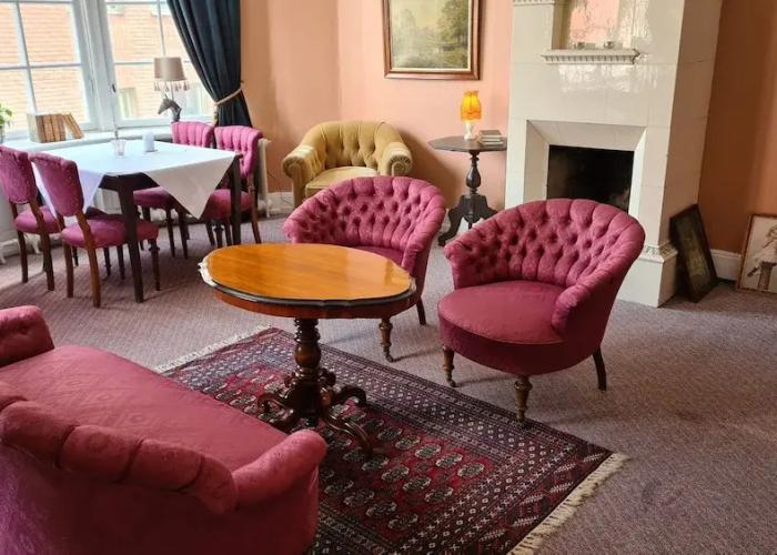 Leopold Boutique Hotel