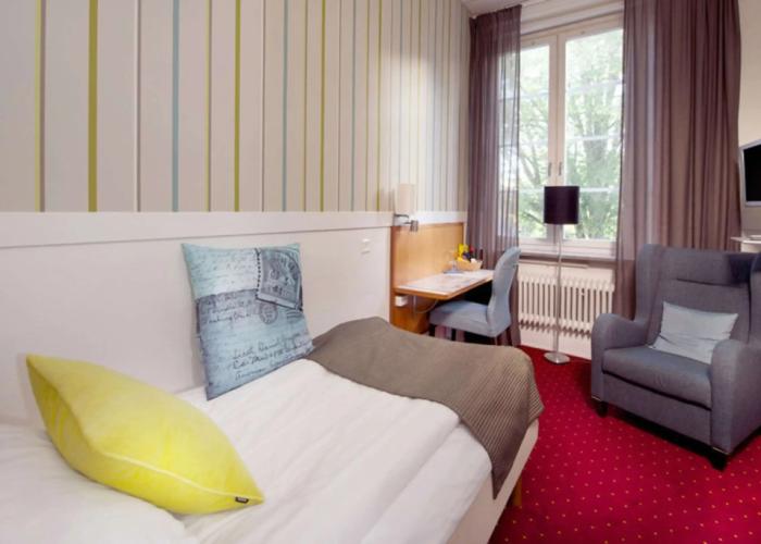 Home Hotel Post