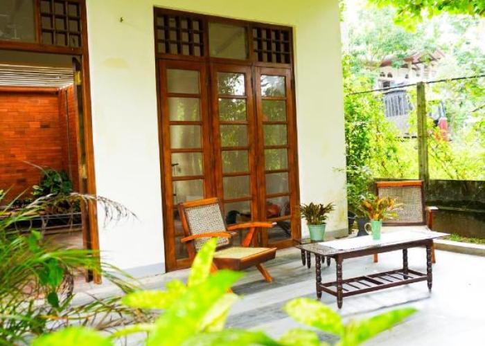 Olive Green Villa in Negombo for Airport Transit