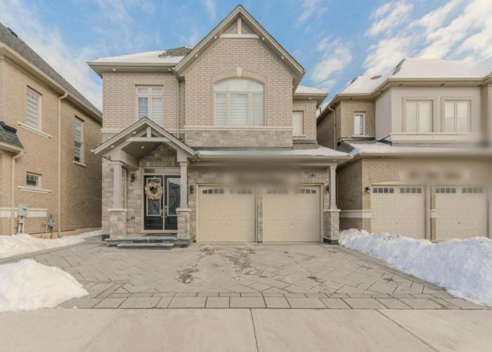 Stunning 2 bedroom - Oakville Prime Location