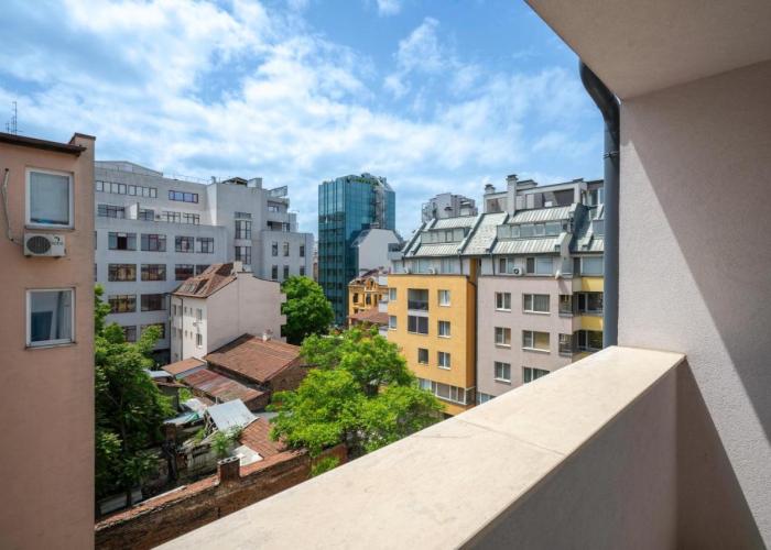 Feel at Home - Central 2BD Flat with Parking by Flat Mаnager