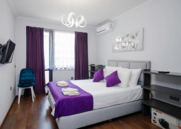 Feel at Home - Central 2BD Flat with Parking by Flat Mаnager