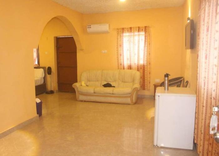Debora Guest House