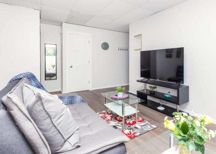 Modern 1BR Condo - Chinatown Near Little Italy