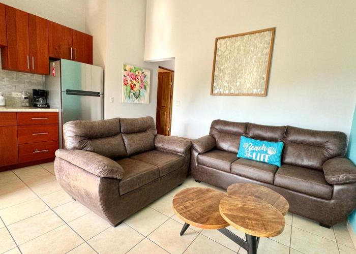 Happy Oasis Second Floor Condo With Terrace