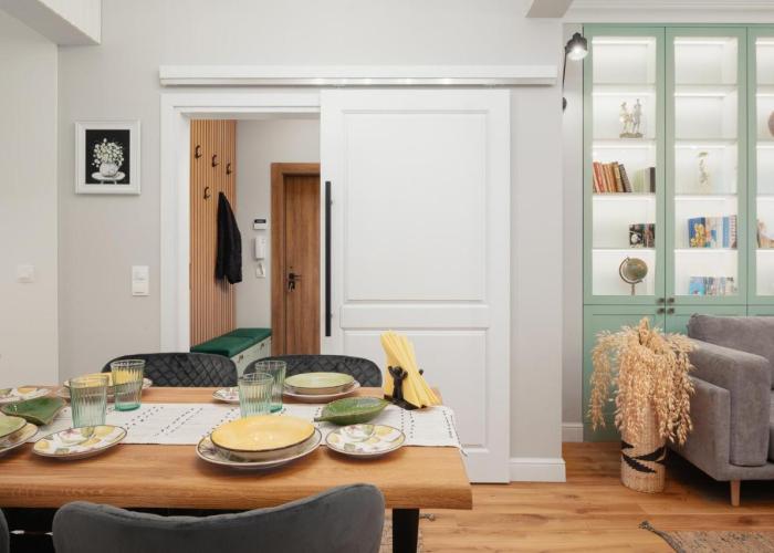 Brand New 2 bdr Luxury Apartment in Top Centre