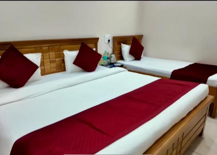 Hotel Hare Krishna Dham